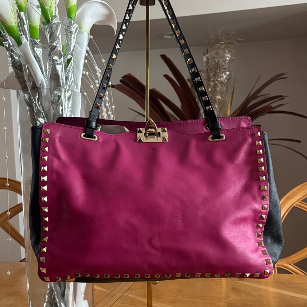 EUC Valentino Garavani Fuschia/Black Studded $1299 - Picture 4 of 13